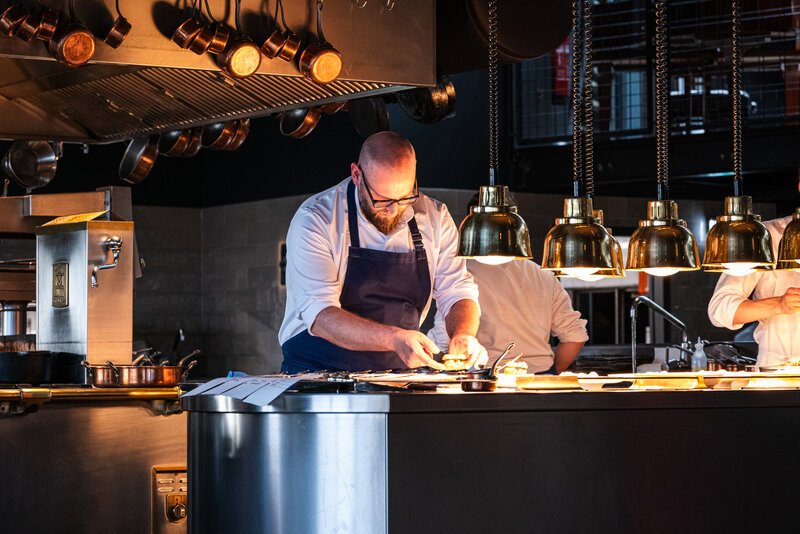 Industrial Fine Dining — 100/200 Kitchen Hamburg